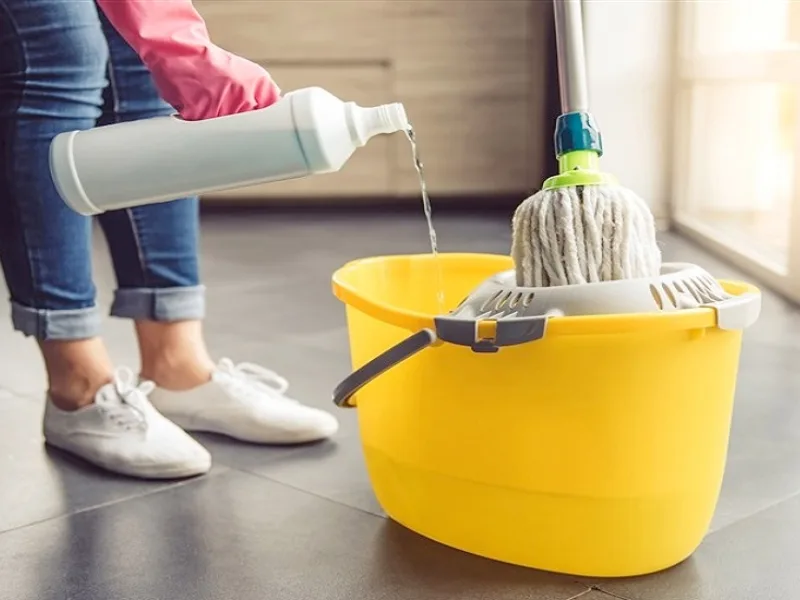 Có nên sử dụng nước lau sàn công nghiệp không? - Fuwa3e