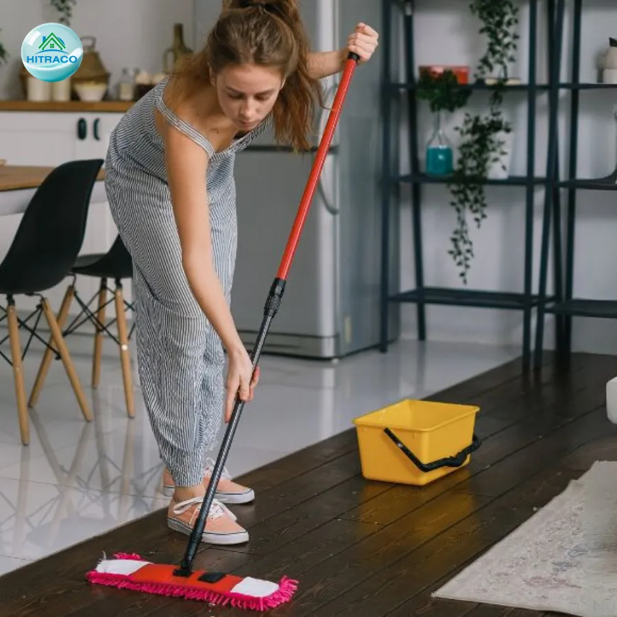 Tại sao cần chọn nước lau sàn chuyên dụng cho gia đình có trẻ nhỏ